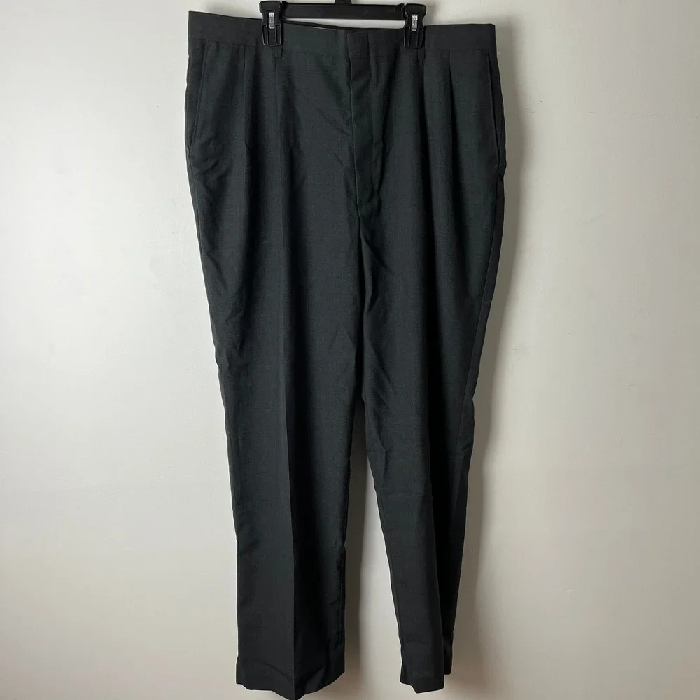 Haggar Imperial Dress Pants Mens 38x32 Gray Pleated Front Performance Workwear